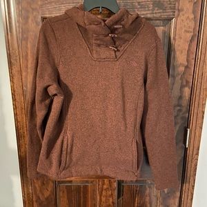 North Face pull over